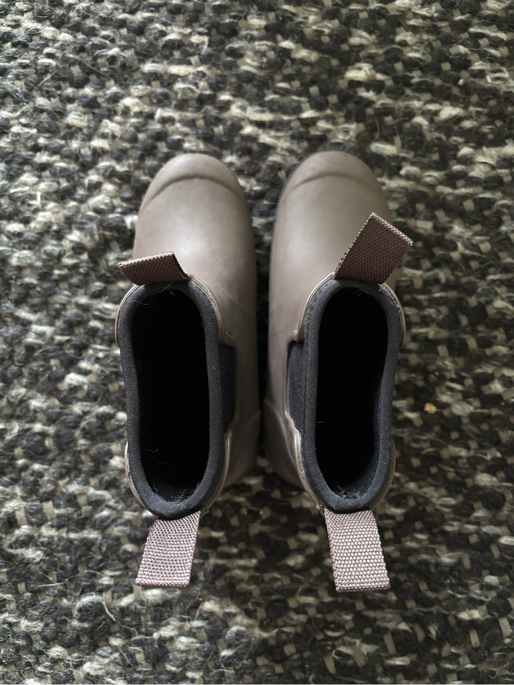 Merry People Ladies Size 36 Waterproof Pull-On Rain Boots in Brown